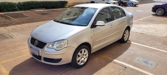 VOLKSWAGEN POLO SEDAN 1.6 MI 8V FLEX 4P MANUAL VOLKSWAGEN POLO SEDAN 1.6 MI 8V FLEX 4P MANUAL